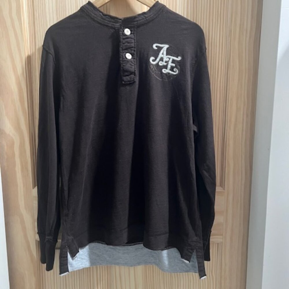 American Eagle Outfitters Brown Henley long sleeved shirt "Vintage Fit" Y2K -XL